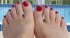 toenails by the pool